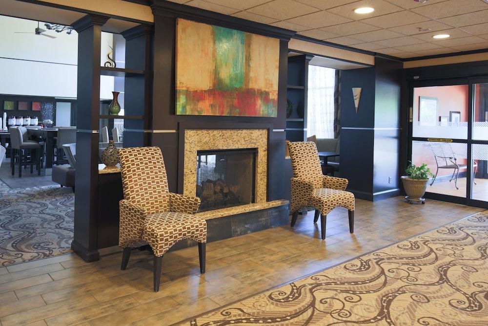 Hampton Inn & Suites МакАлестър Екстериор снимка