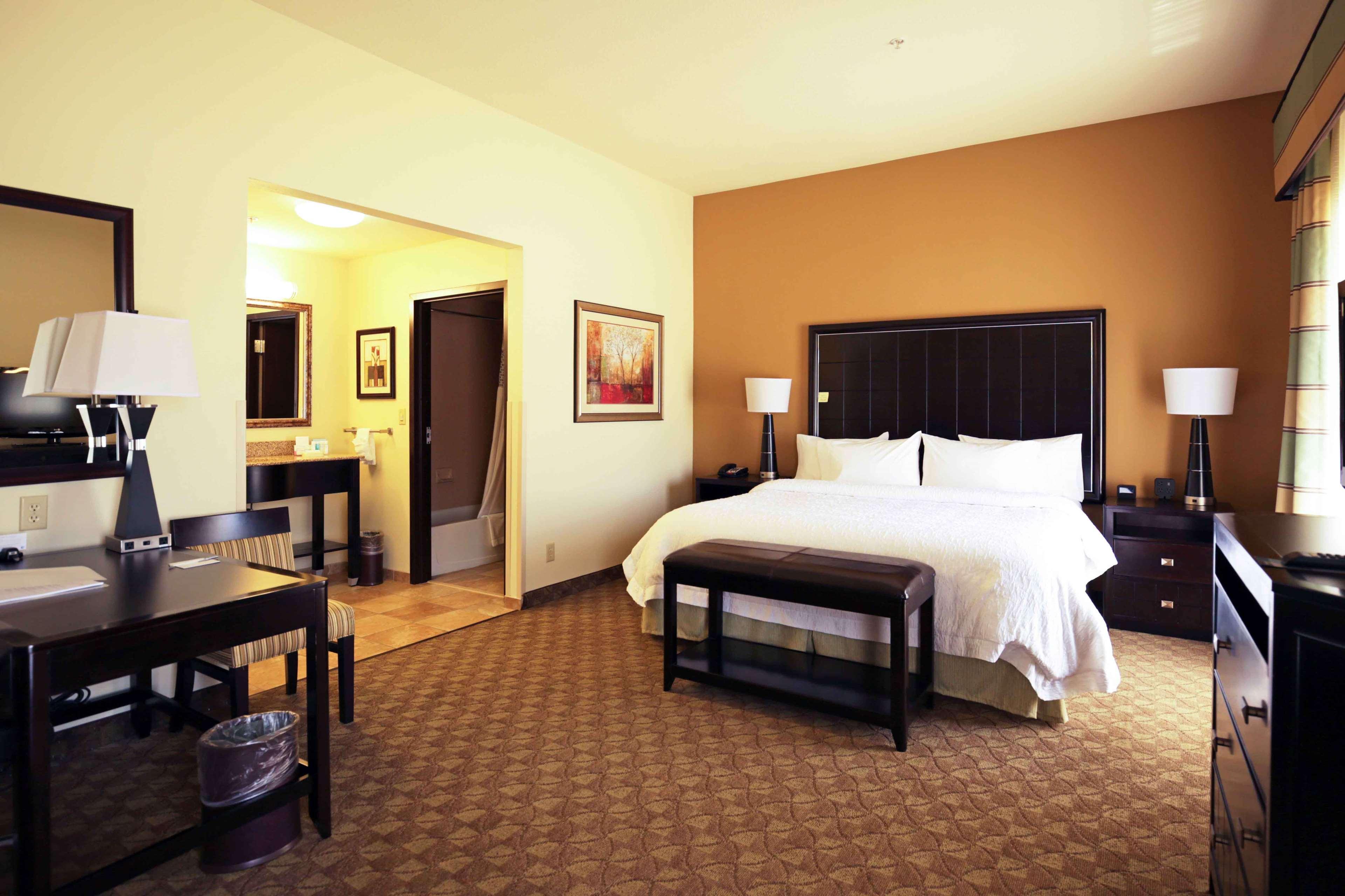 Hampton Inn & Suites МакАлестър Екстериор снимка
