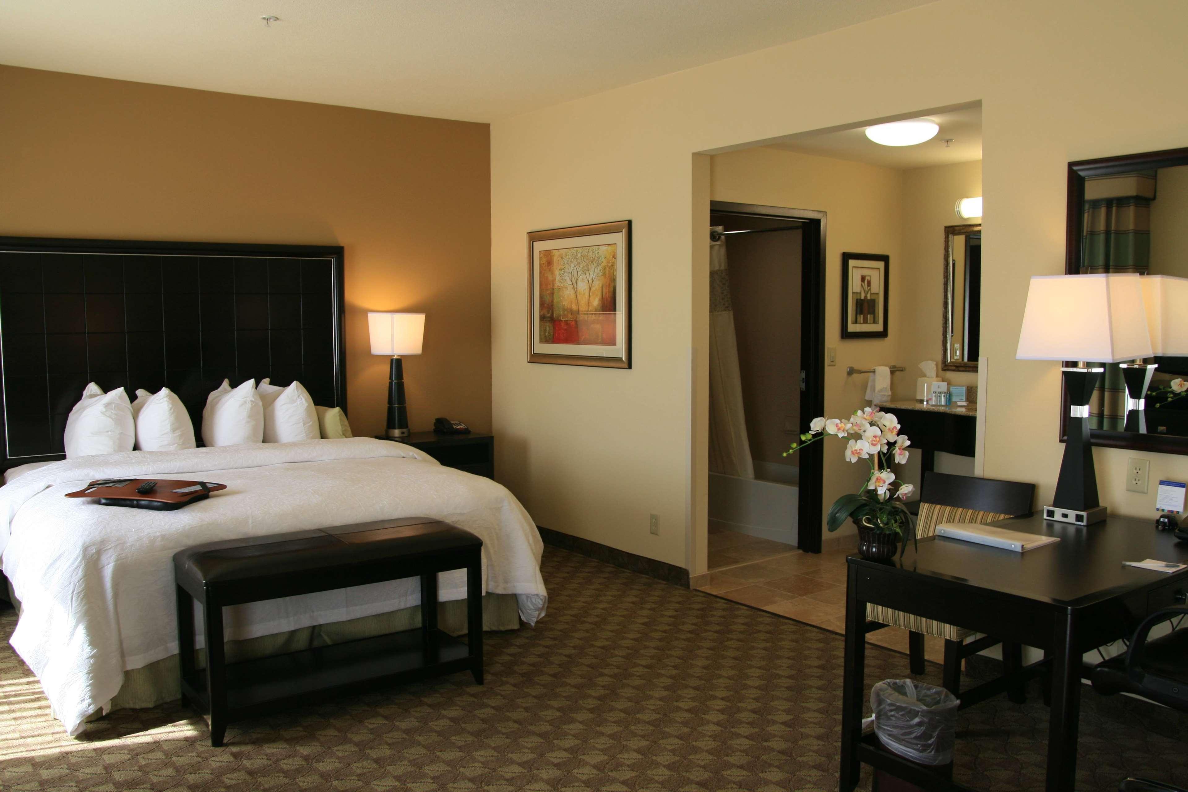 Hampton Inn & Suites МакАлестър Екстериор снимка
